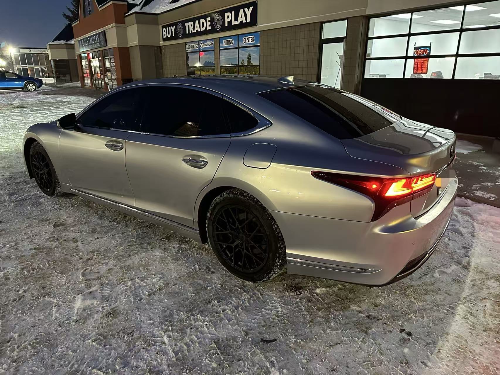 Lexus LS 2023