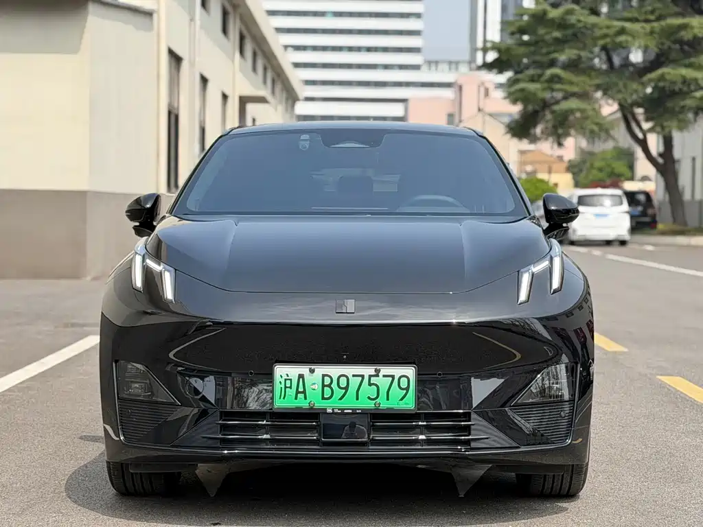 Lynk & Co Z20 2025