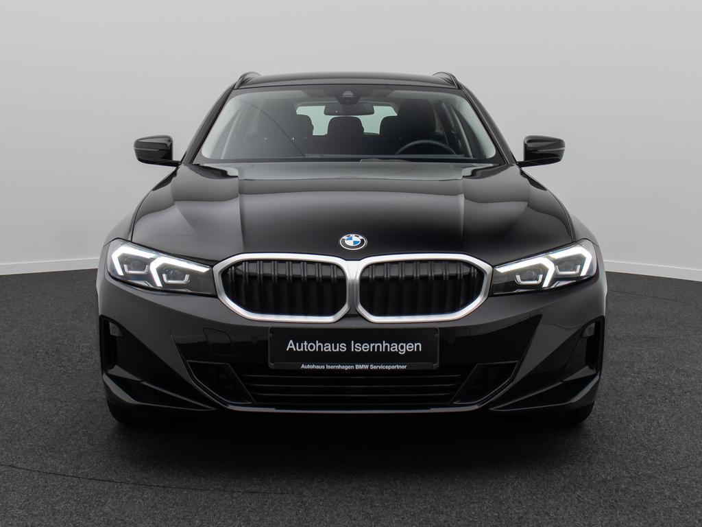 BMW 318 2024