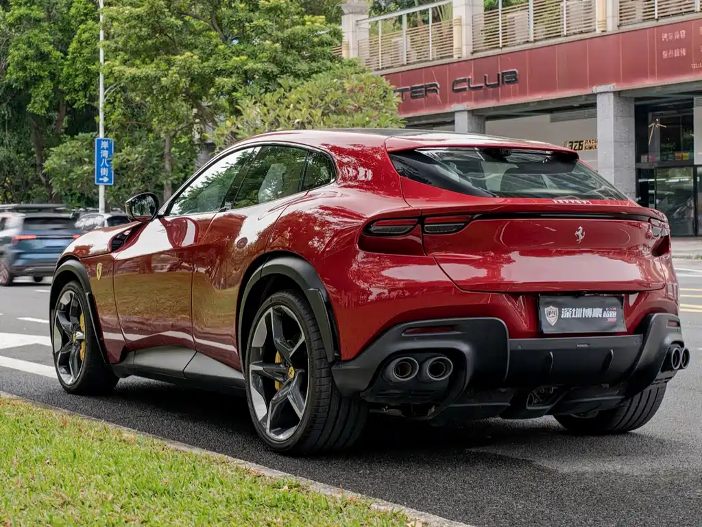 Ferrari Purosangue 2024