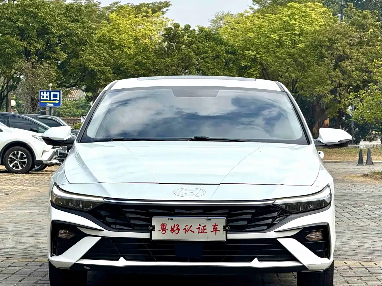 Hyundai Elantra 2024