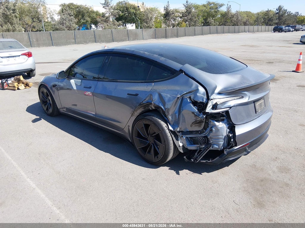 Tesla Model 3 2024