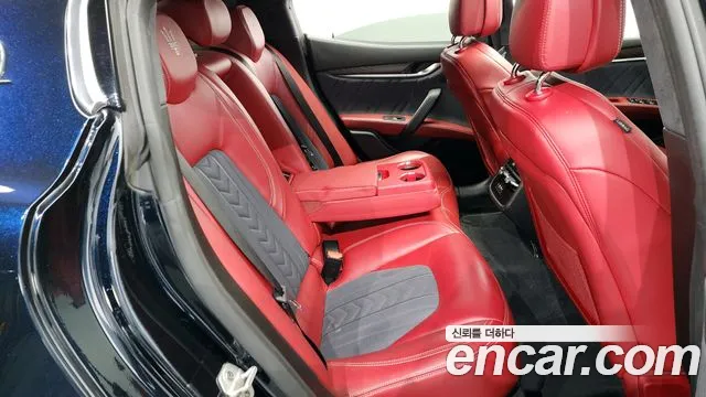 Maserati Ghibli 2020