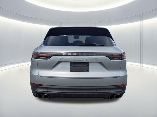 Porsche Cayenne 2021