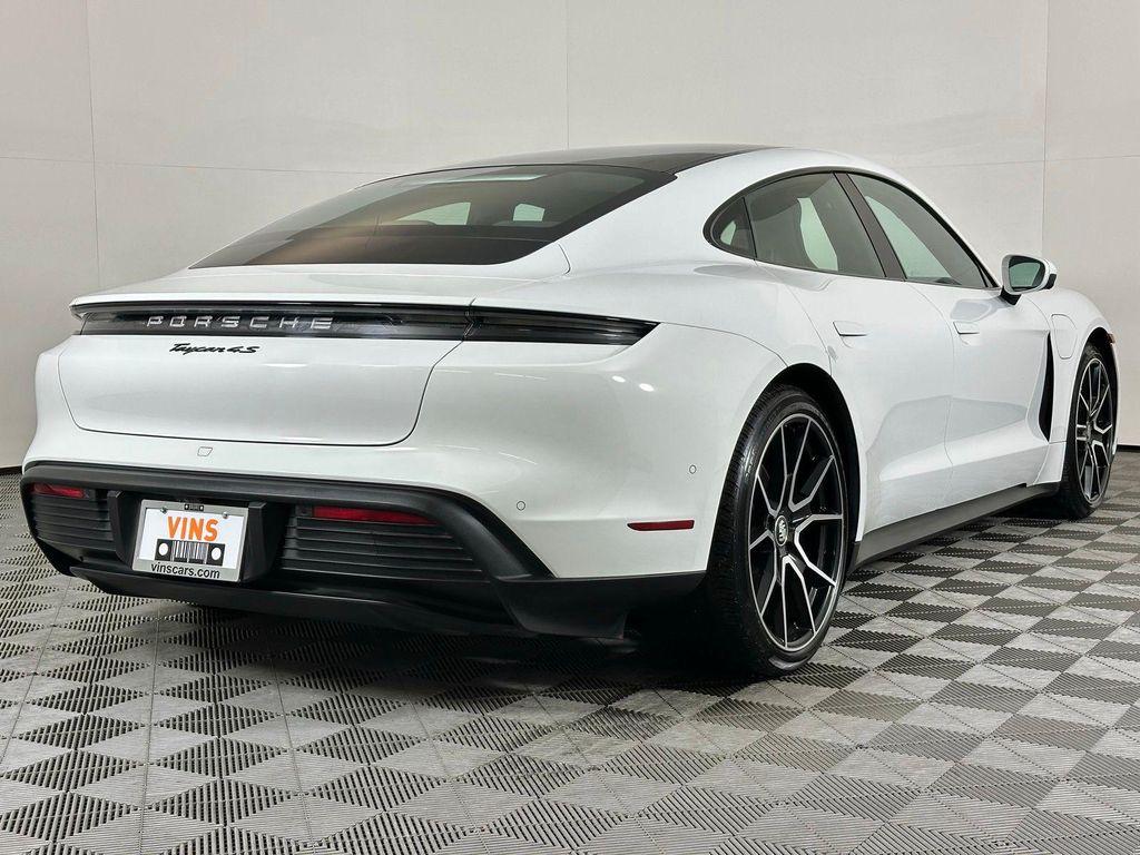 Porsche Taycan 2023