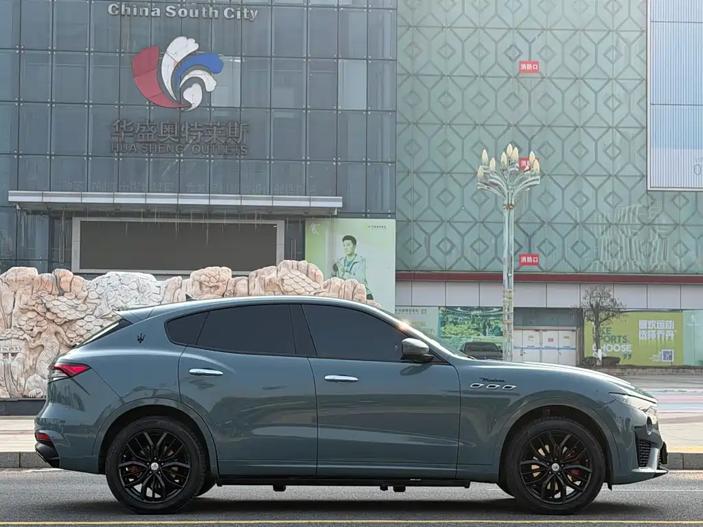 Maserati Levante 2022