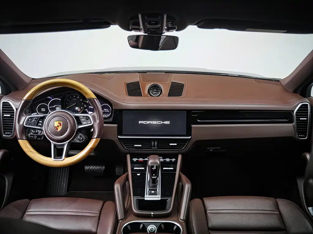Porsche Cayenne 2023