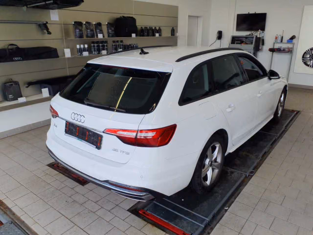 Audi A4 2023