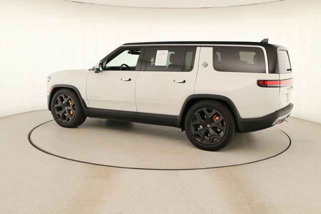 Rivian R1S 2024