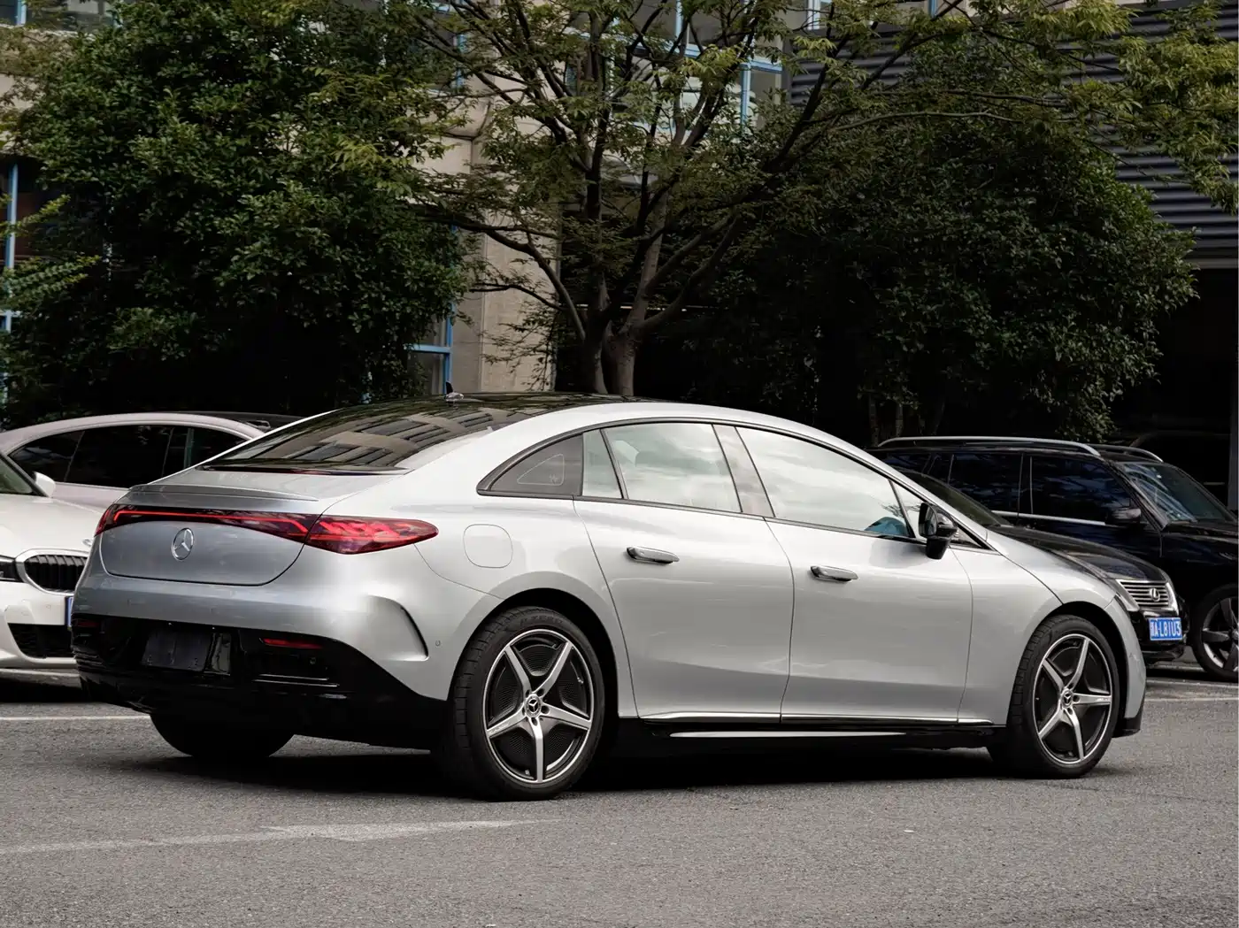 Mercedes-Benz EQE 2024
