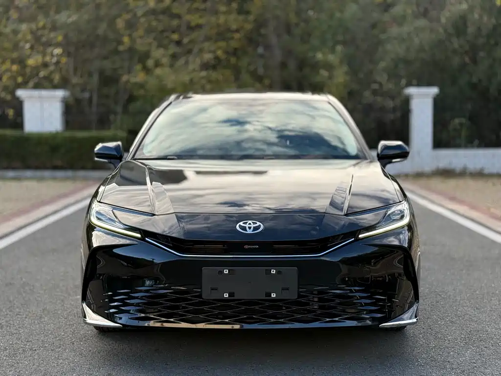 Toyota Camry 2025