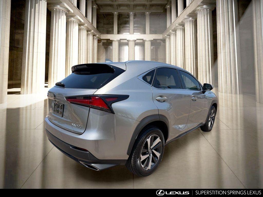 Lexus NX 300 2021