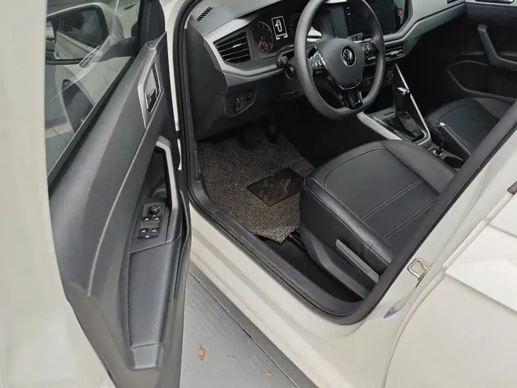 Volkswagen Polo 2021