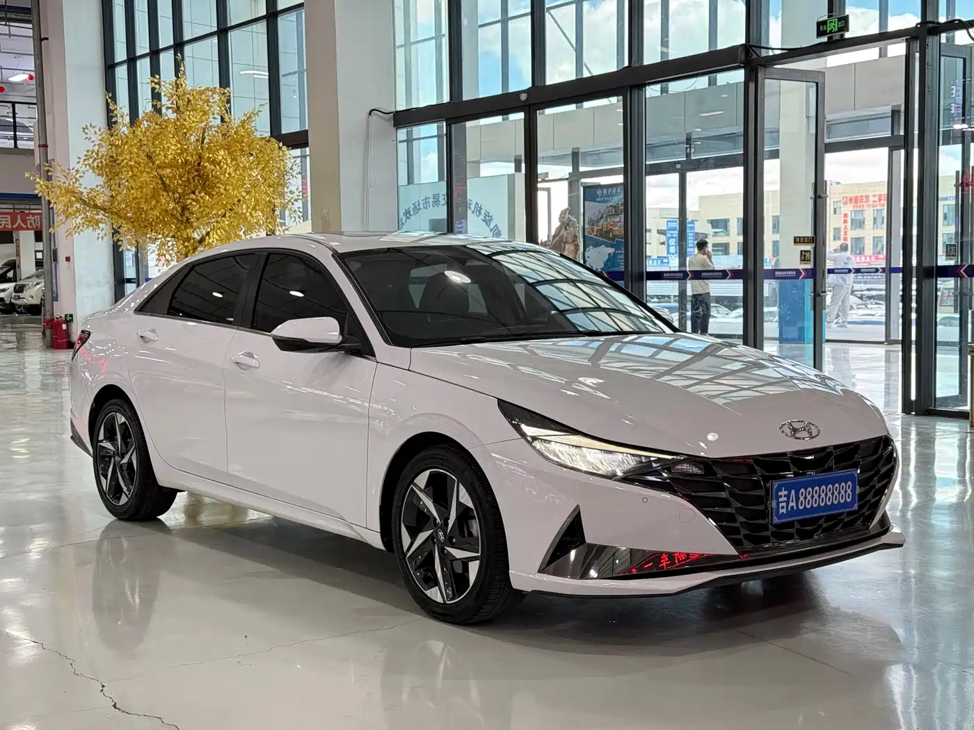 Hyundai Elantra 2023