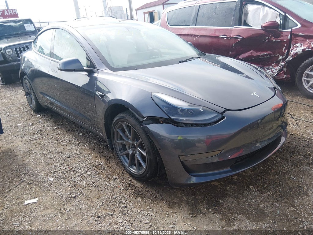 Tesla Model 3 2022