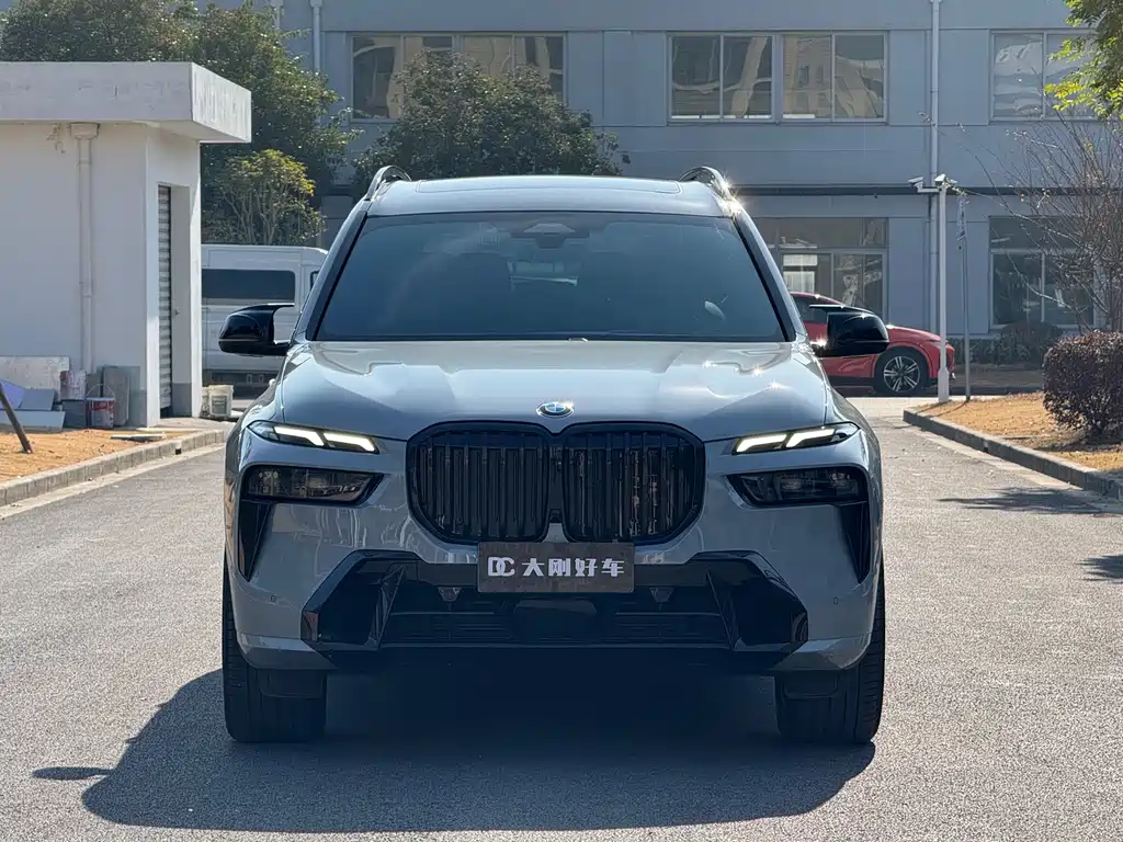 BMW X7 2023