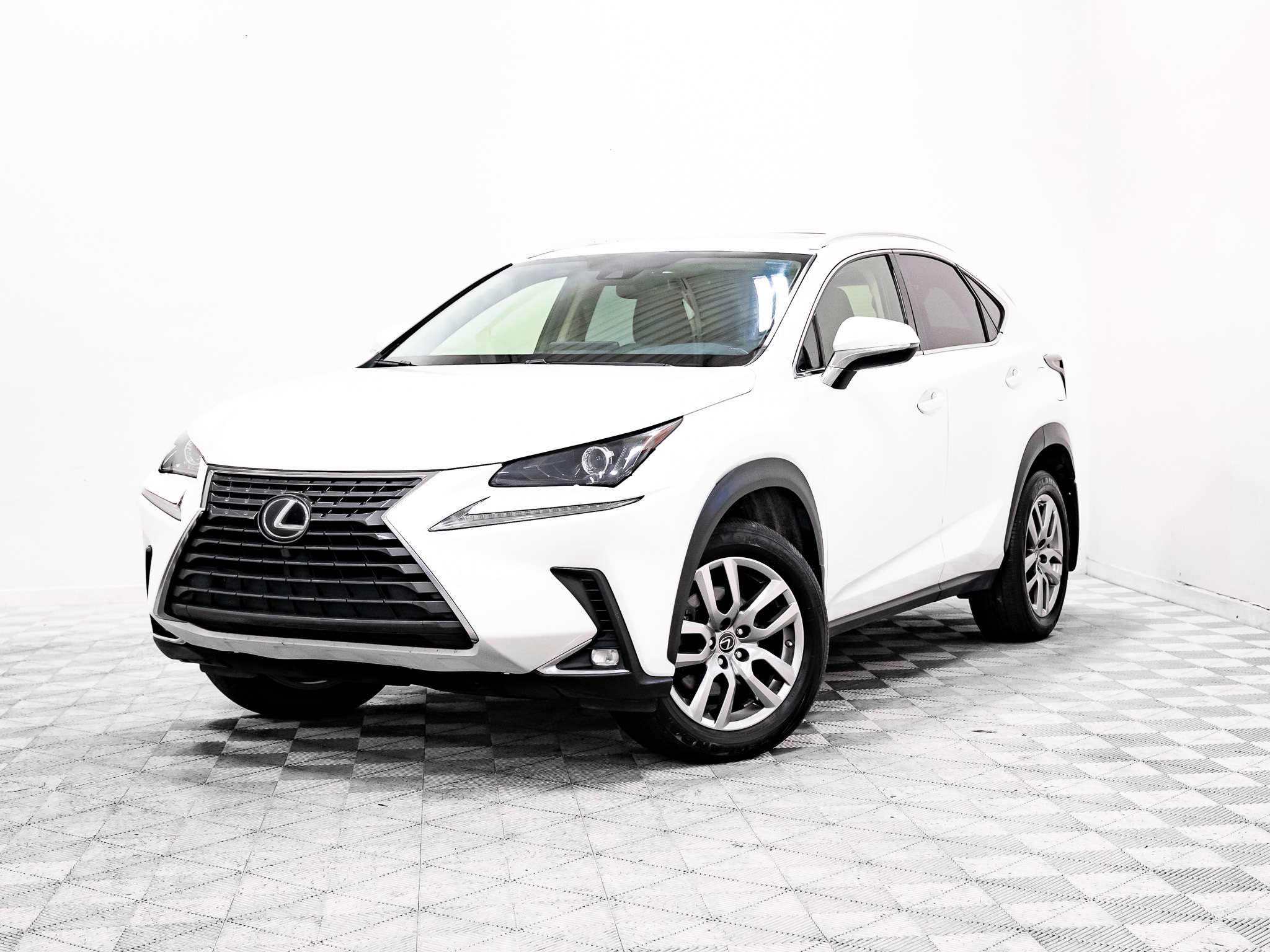 Lexus NX 2021