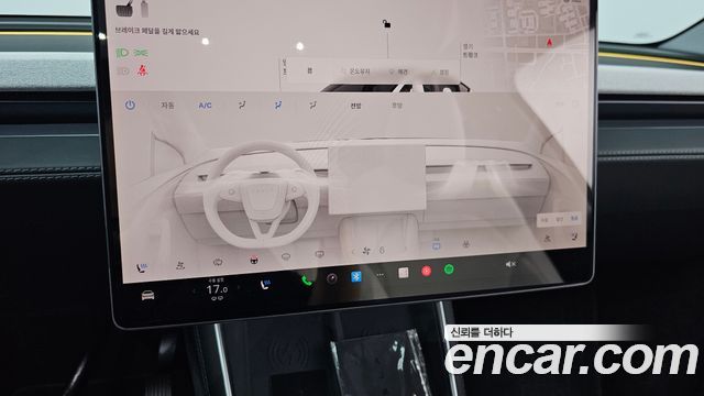 Tesla Model Y 2025