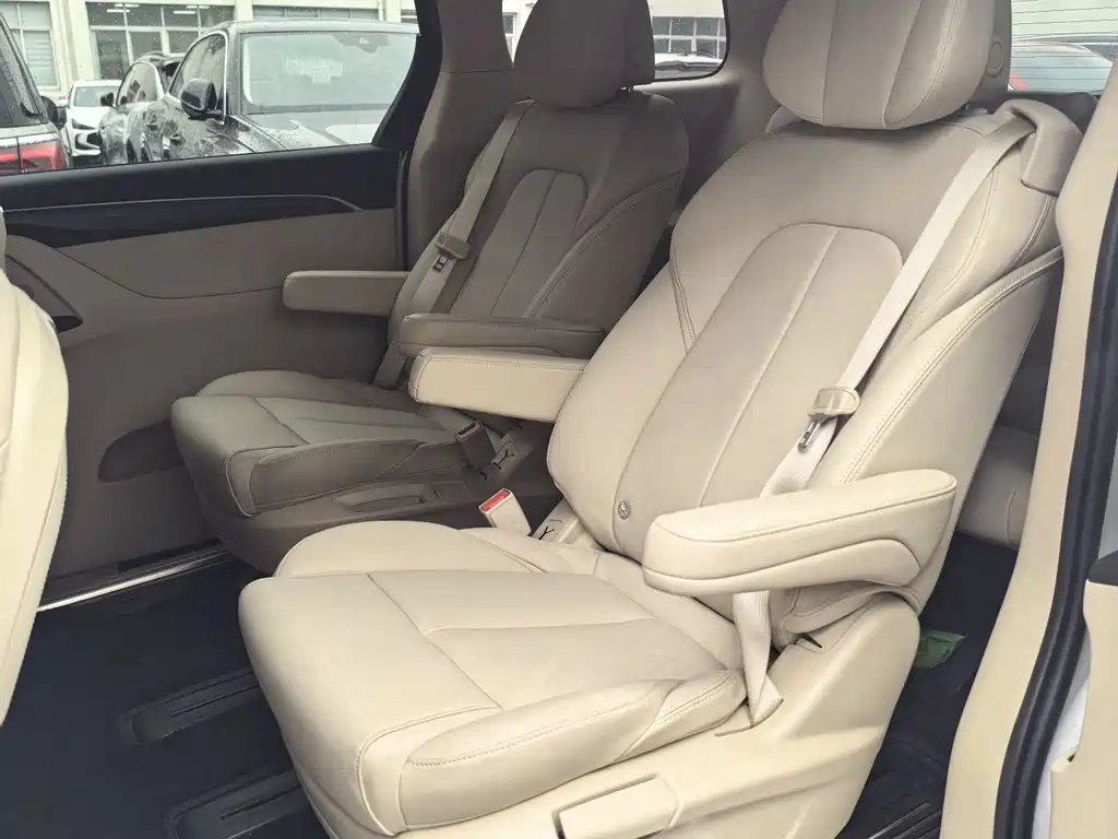 Buick GL8 2024