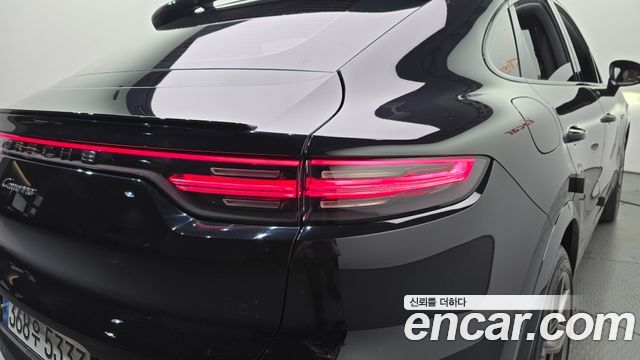 Porsche Cayenne 2021