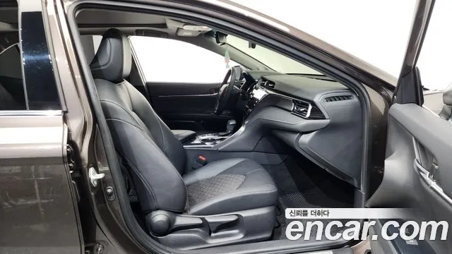 Toyota Camry 2020