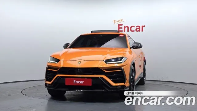 Lamborghini Urus 2021