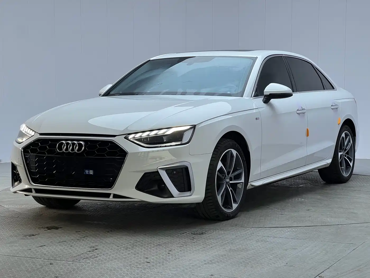 Audi A4 2023