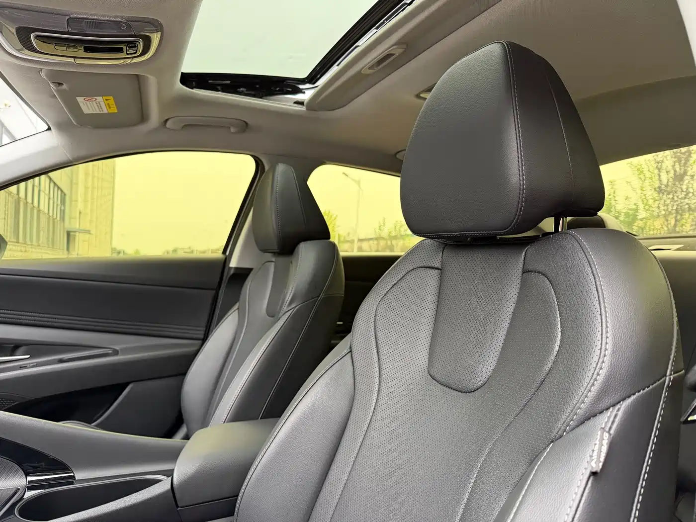 Hyundai Elantra 2023