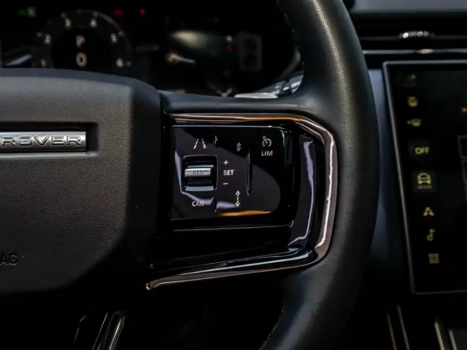 Land Rover Range Rover Velar 2024