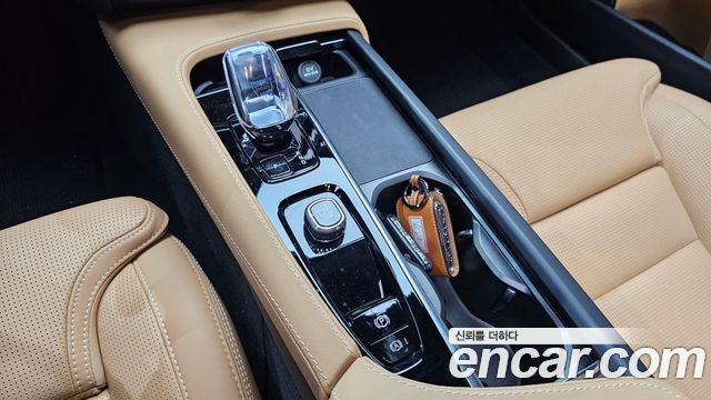 Volvo V90 2024