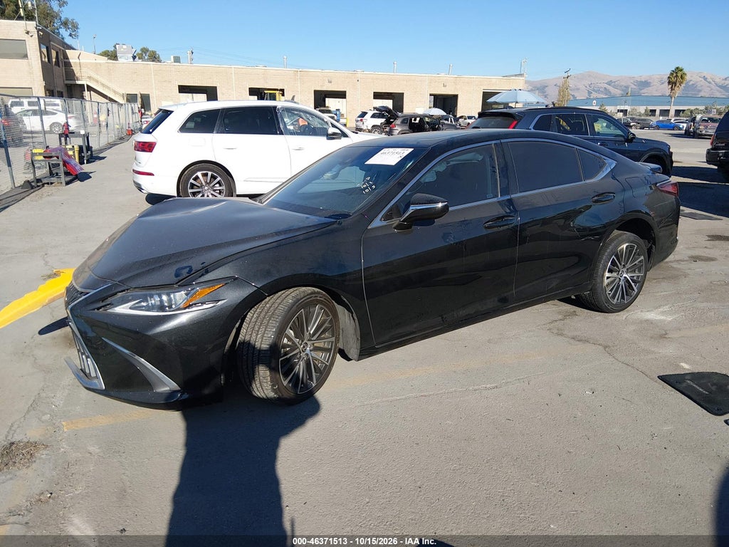 Lexus ES 2023