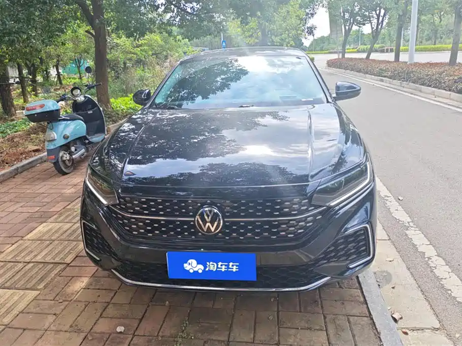 Volkswagen Passat 2024