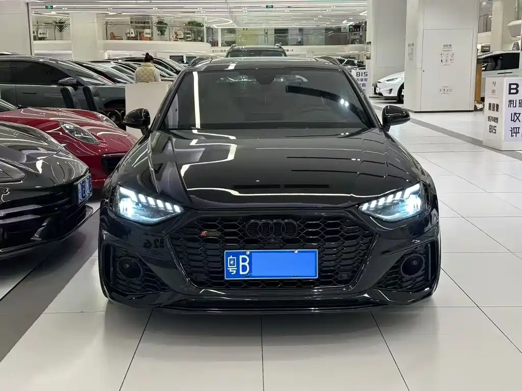 Audi RS 4 2021