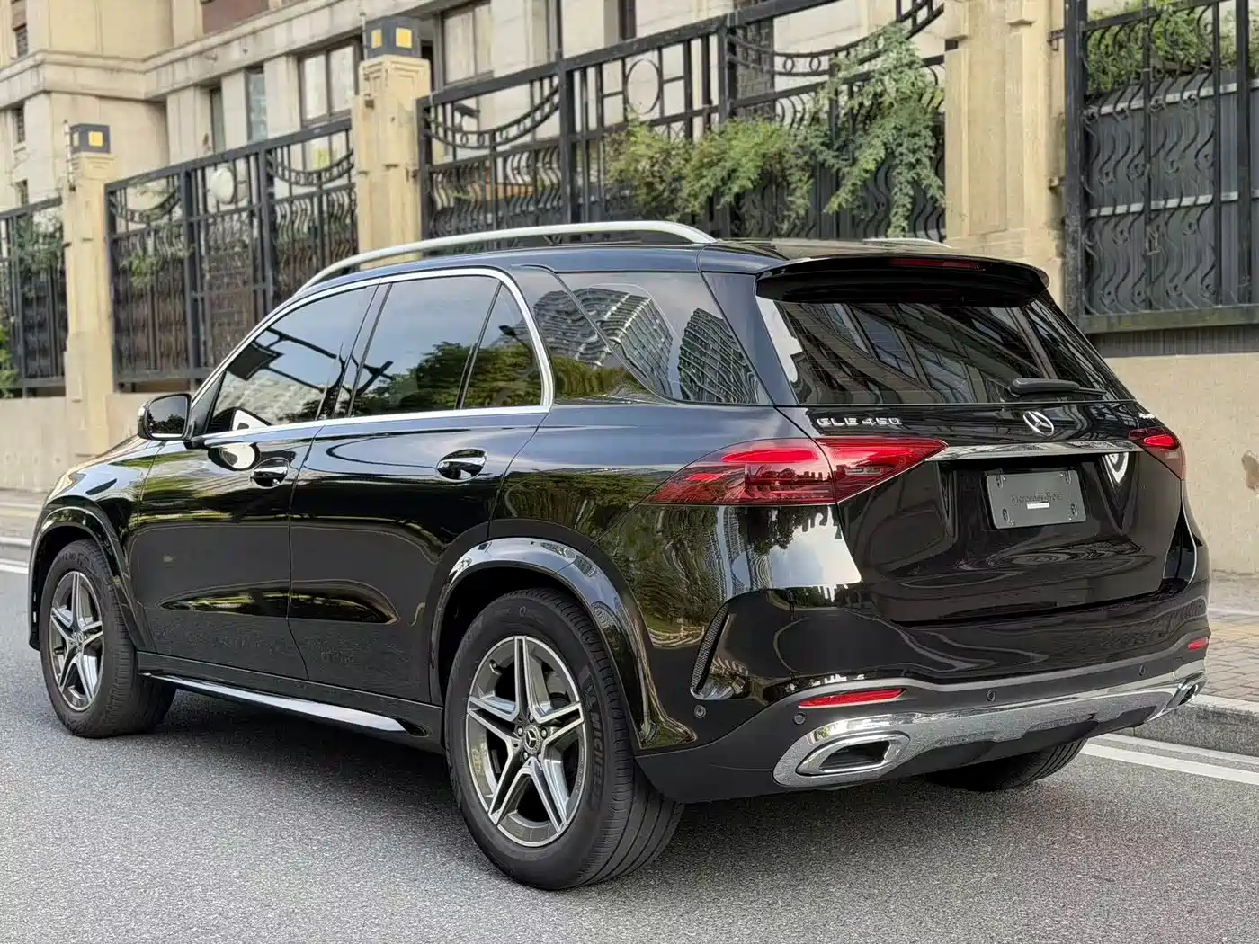 Mercedes-Benz GLE 2025