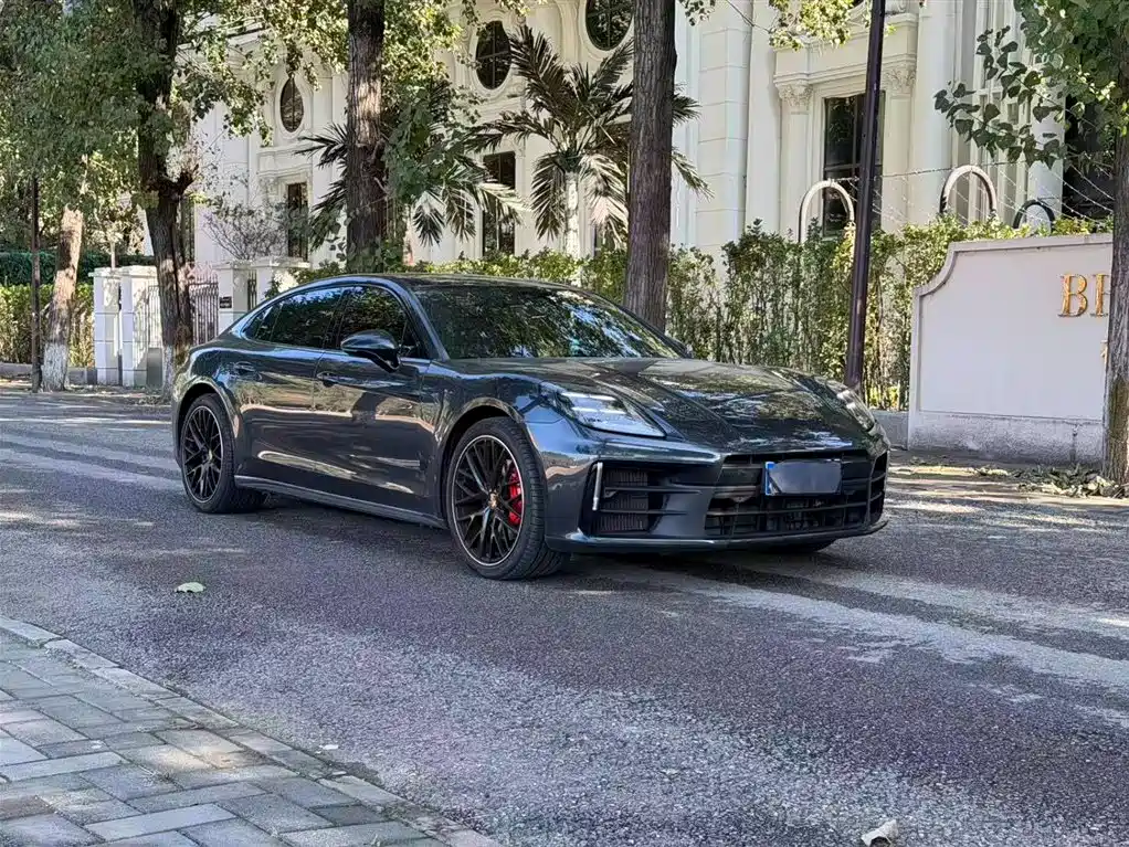 Porsche Panamera 2024