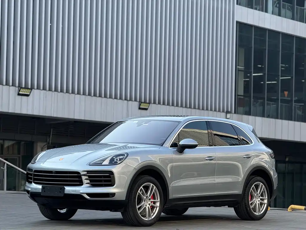 Porsche Cayenne 2021