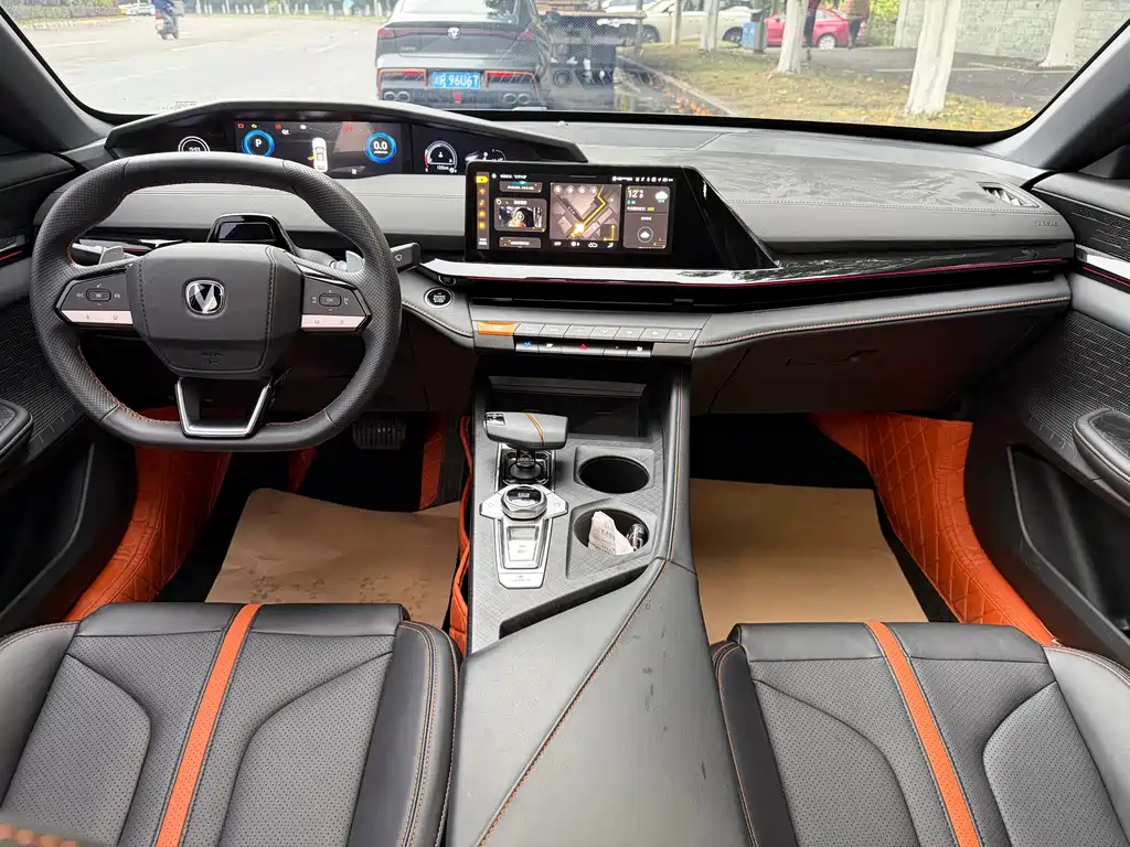 Changan UNI-V 2024