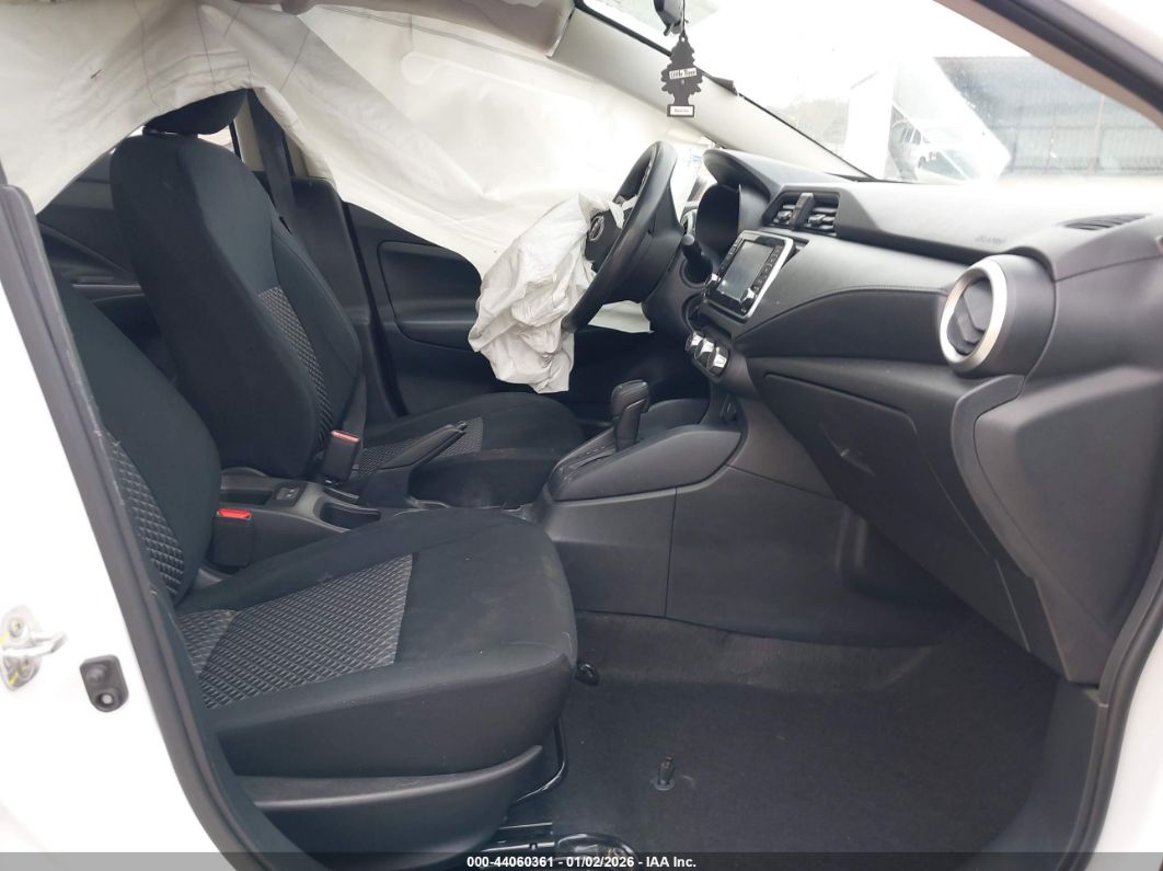 Nissan Versa 2024