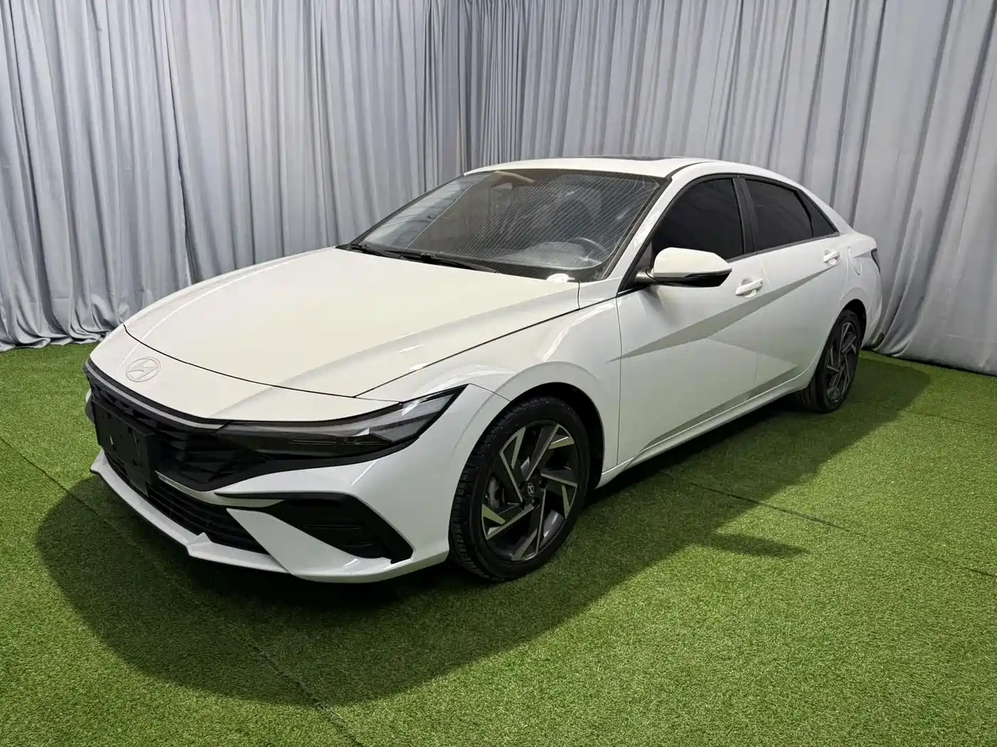 Hyundai Elantra 2023