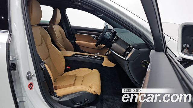 Volvo S90 2025
