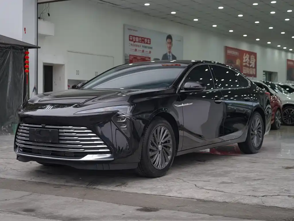 Buick LaCrosse 2025