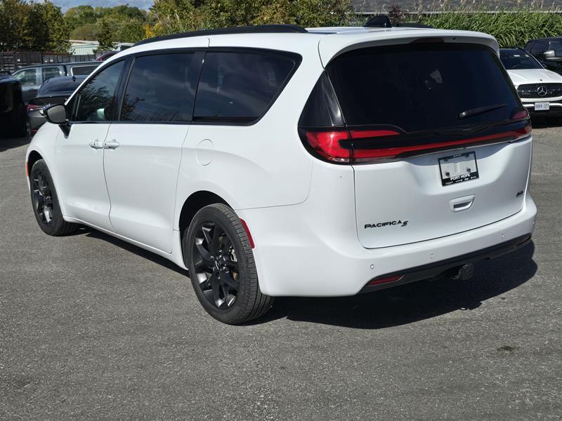 Chrysler Pacifica 2024