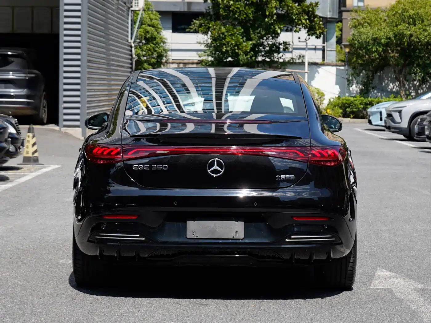 Mercedes-Benz EQE 2025