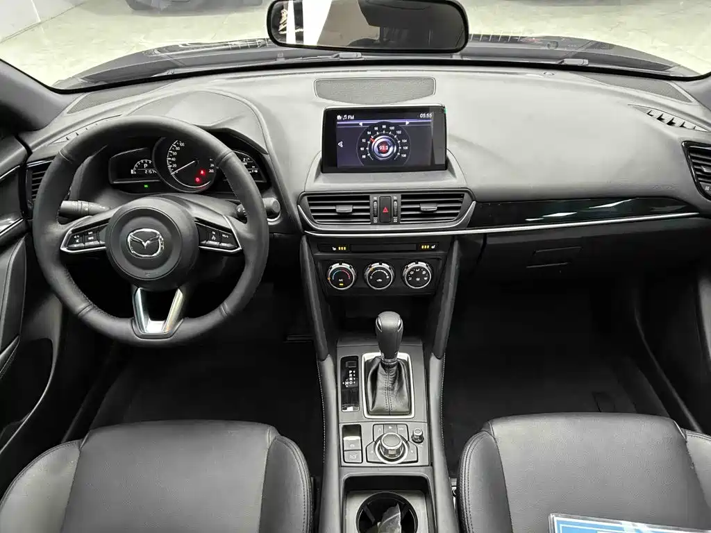 Mazda CX-4 2023