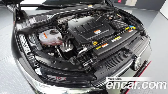 Volkswagen Golf 2024
