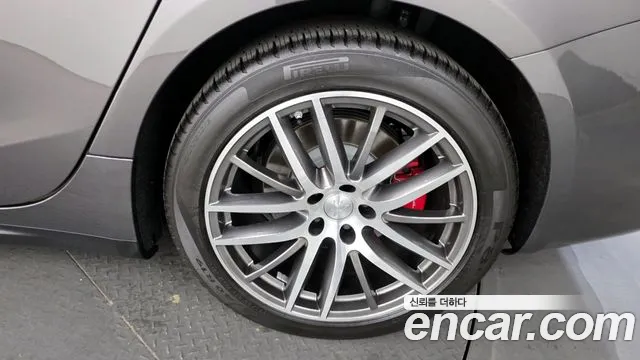Maserati Ghibli 2021