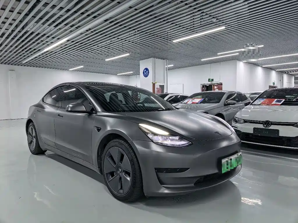 Tesla Model 3 2022