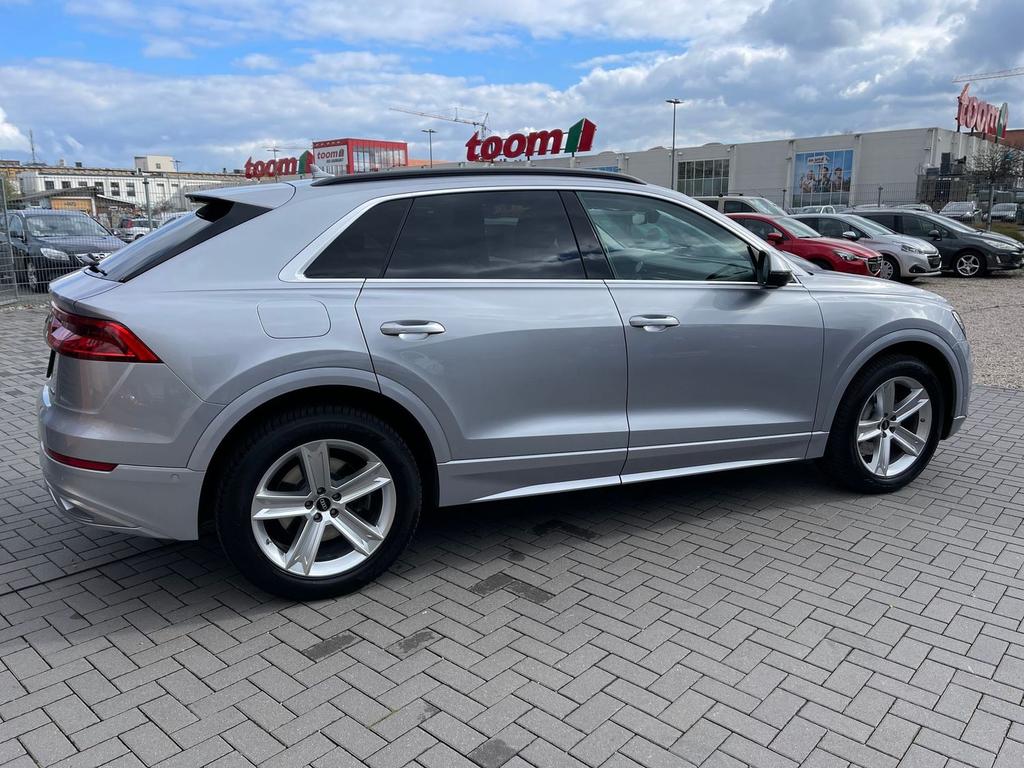 Audi Q8 2021