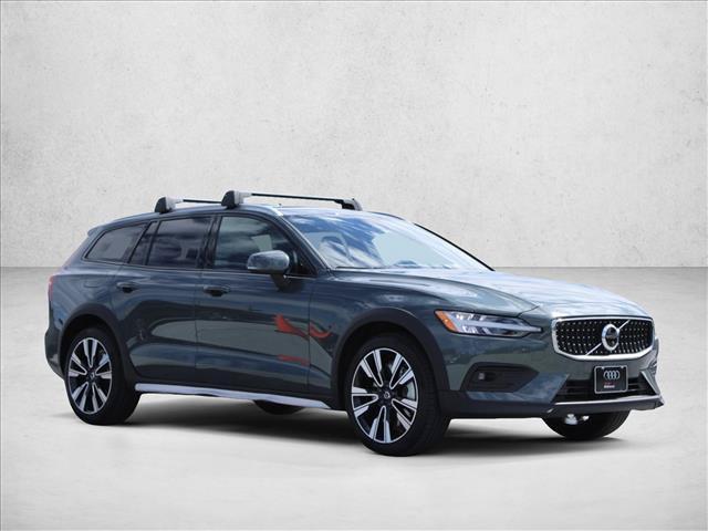 Volvo V60 Cross Country 2026