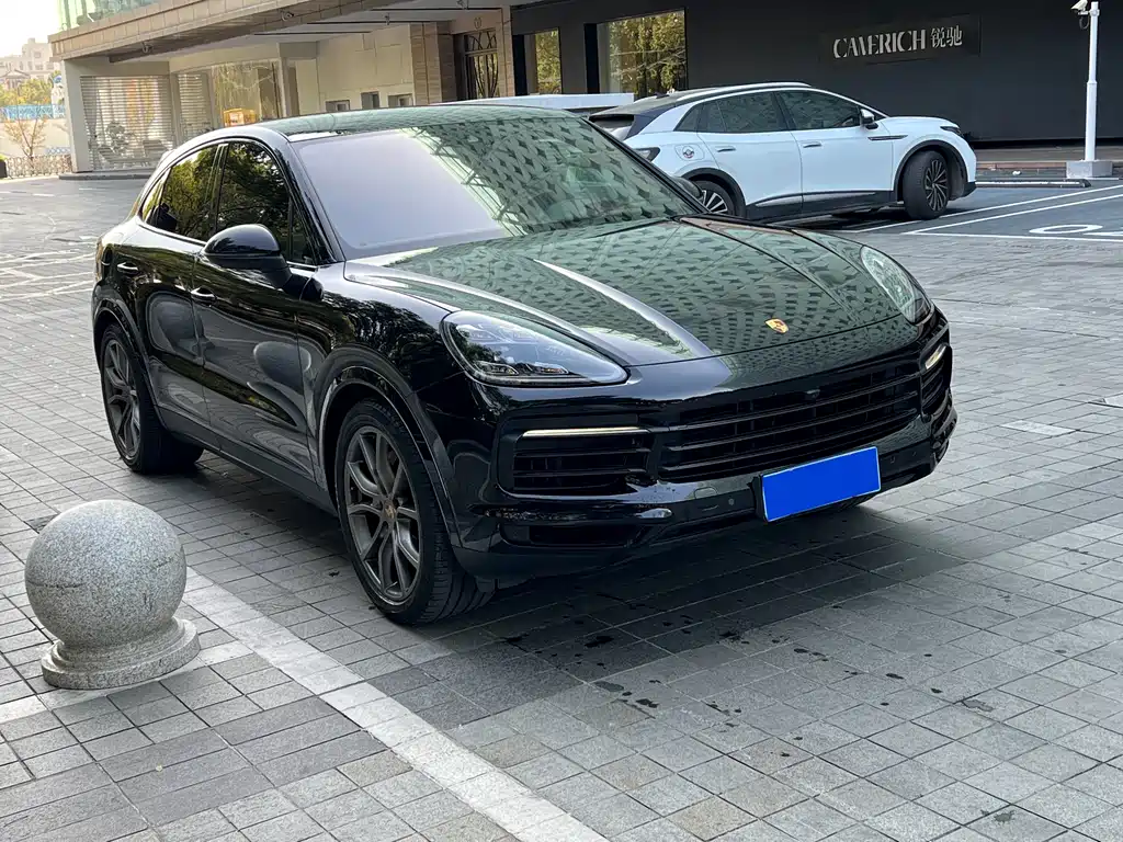 Porsche Cayenne 2021